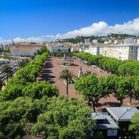 Appartement Climatise,Idealement Situe 100M Du Vieux Port. باستيا المظهر الخارجي الصورة