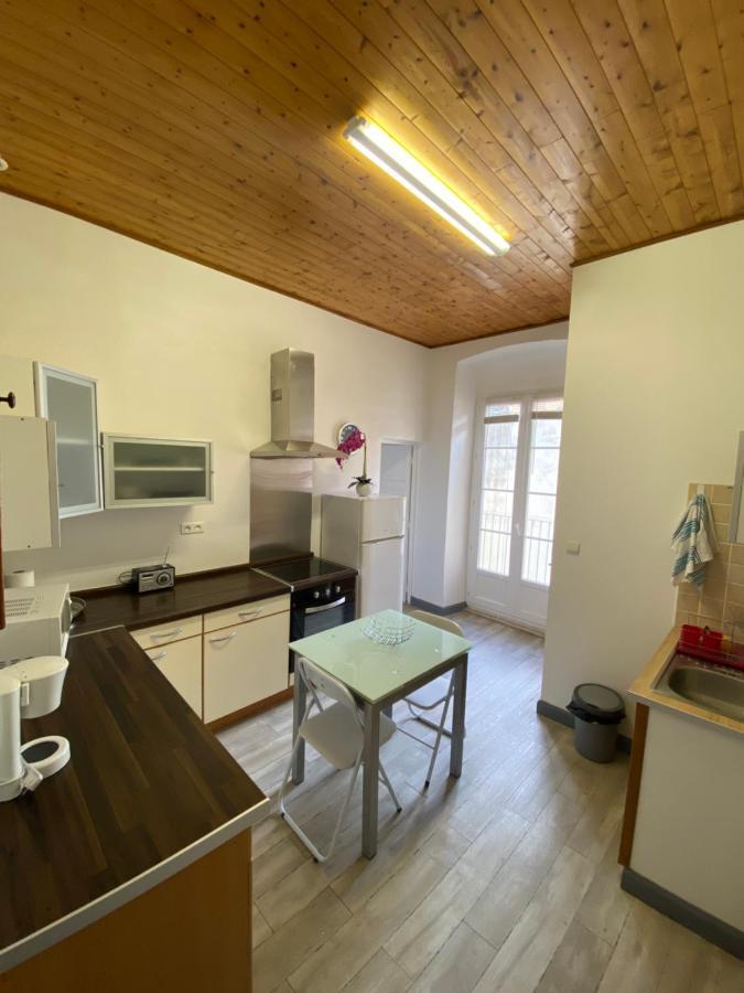 Appartement Climatise,Idealement Situe 100M Du Vieux Port. باستيا المظهر الخارجي الصورة