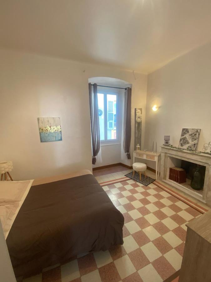 Appartement Climatise,Idealement Situe 100M Du Vieux Port. باستيا المظهر الخارجي الصورة