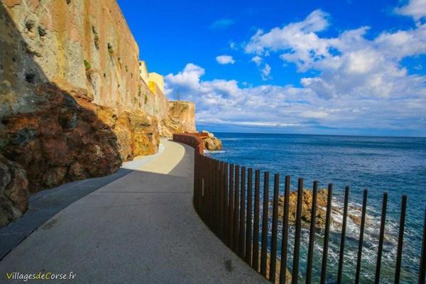 Appartement Climatise,Idealement Situe 100M Du Vieux Port. باستيا المظهر الخارجي الصورة